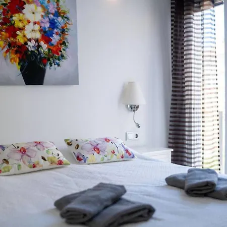 Modern Two-floor Townhouse With Sauna Pacos Casa Sarilyn Hébergement de vacances Fuengirola