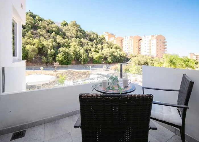 Modern Two-floor Townhouse With Sauna Pacos Casa Sarilyn בית נופש *