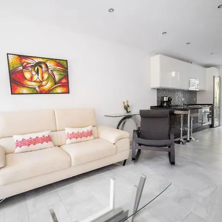 度假居 Modern Two-floor Townhouse With Sauna Pacos Casa Sarilyn