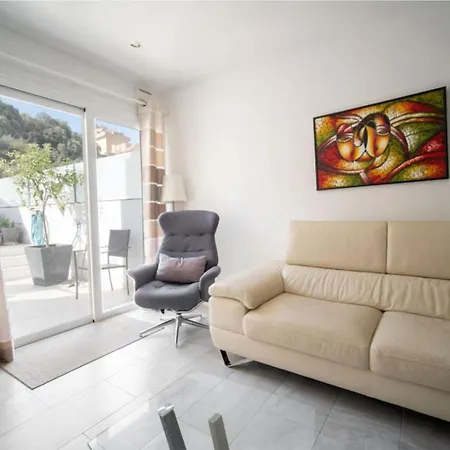 度假居 Modern Two-floor Townhouse With Sauna Pacos Casa Sarilyn