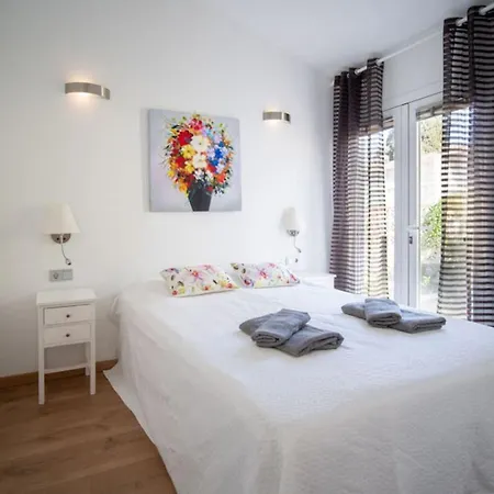 度假居 Modern Two-floor Townhouse With Sauna Pacos Casa Sarilyn 丰希罗拉