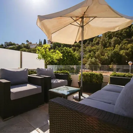 Modern Two-floor Townhouse With Sauna Pacos Casa Sarilyn 丰希罗拉