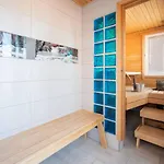 Modern Two-floor Townhouse With Sauna Pacos Casa Sarilyn 펜션