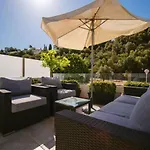Modern Two-floor Townhouse With Sauna Pacos Casa Sarilyn 푸엔히롤라